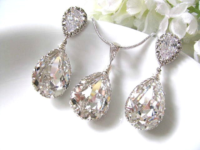 Drop Swarovski Crystals In White Gold Bridal Earrings And Necklace Set ...